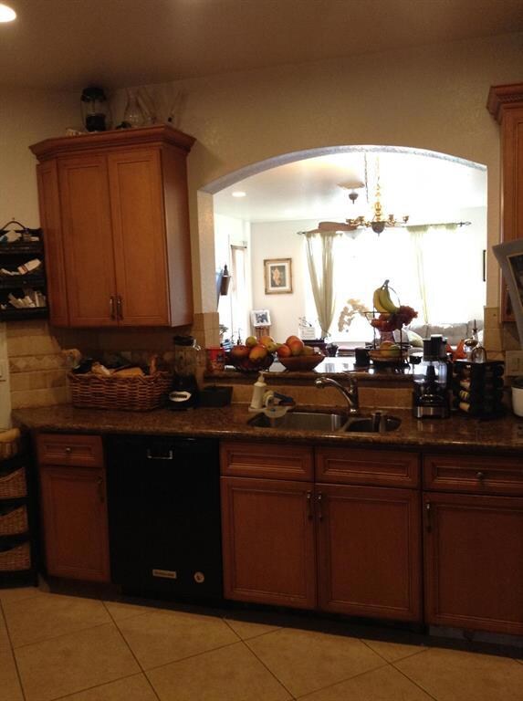 2208 Oakmont Dr, Riviera Beach, FL 33404 - photo 6