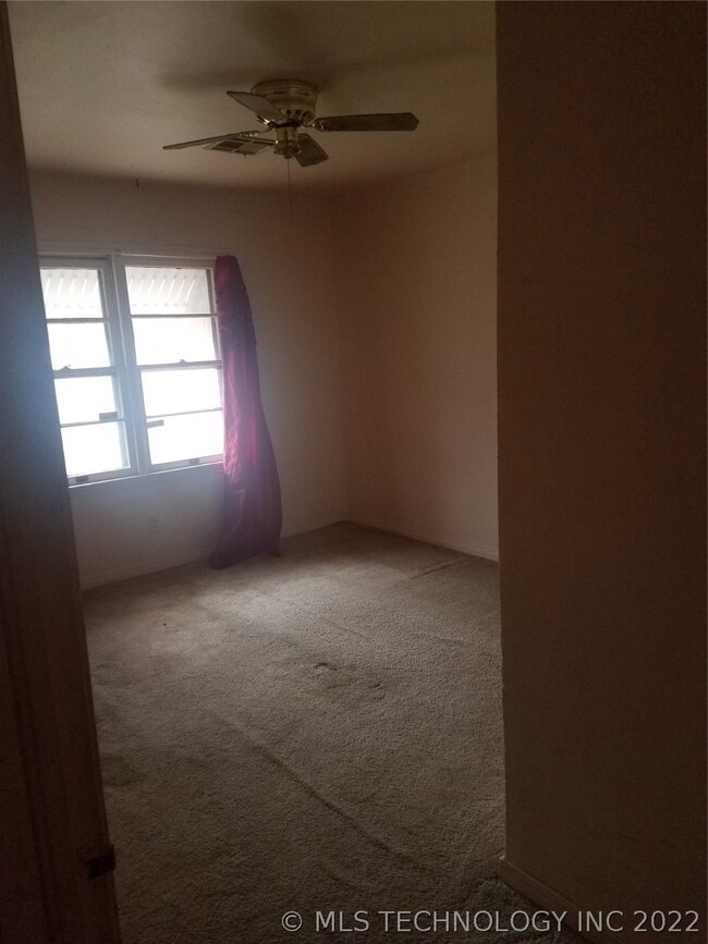 617 W 20th St, Ada, OK 74820 - photo 5