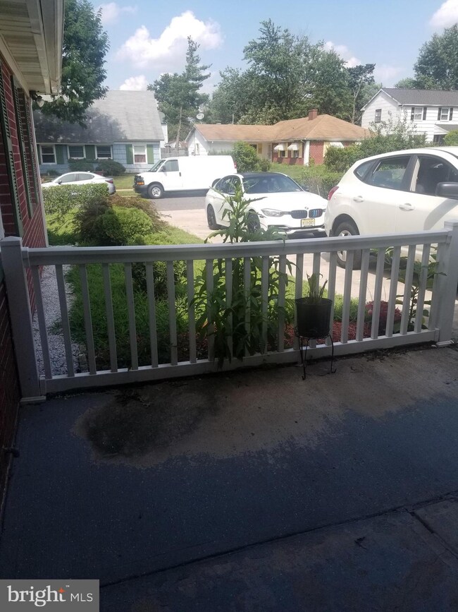 10 Pickwick Ln, Willingboro, NJ 08046 - photo 2
