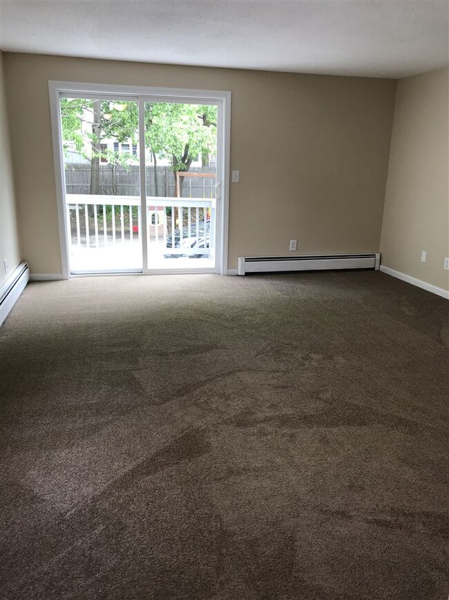 103 Glendale Ave, Manchester, NH 03103 - photo 7