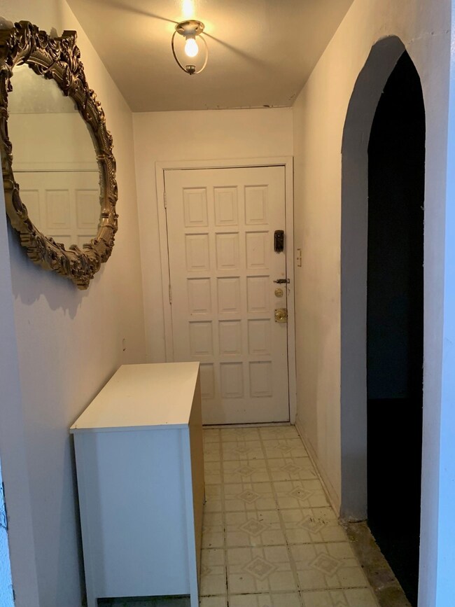 834 Ellington St, Houston, TX 77088 - photo 6