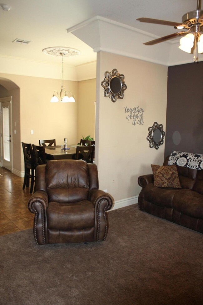 14240 Desert Sky Dr, Horizon City, TX 79928 - photo 3