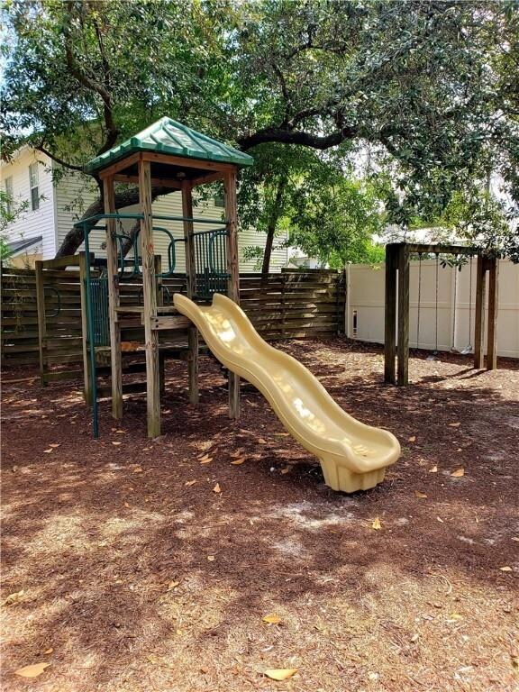 2509 Demere Rd unit 5, Saint Simons Island, GA 31522 - photo 4