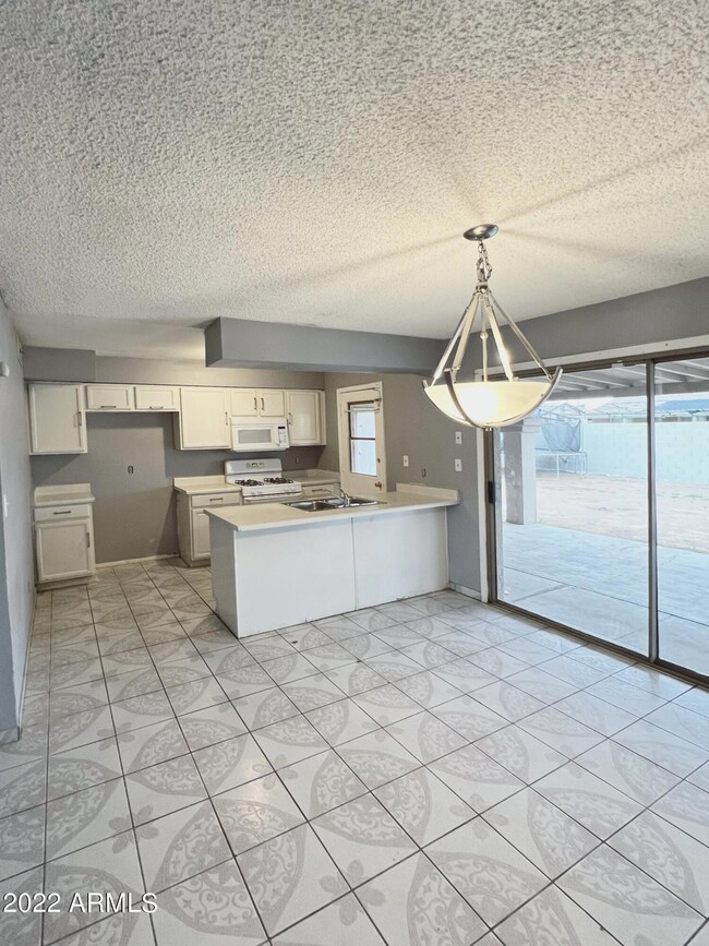 4805 W Hubbell St, Phoenix, AZ 85035 - photo 3