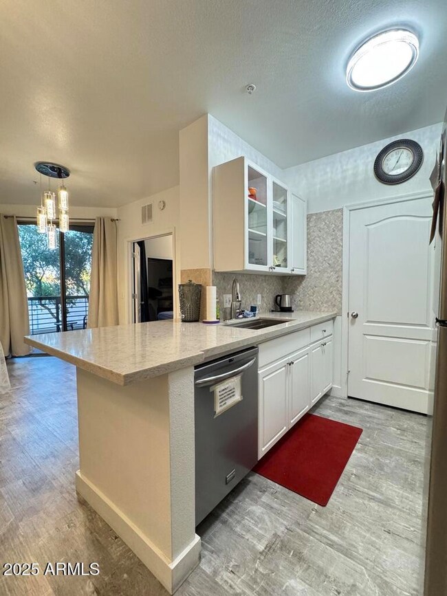 90421824-252C-46B6-B7EF-9CBA4046E4D9_1_1