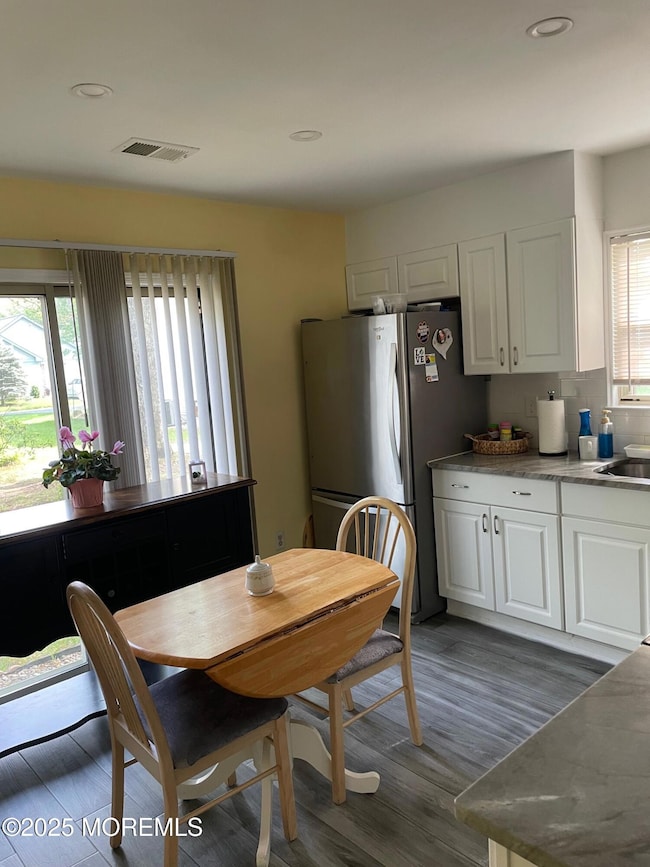 518 Petunia Ln N, Whiting, NJ 08759 - photo 3