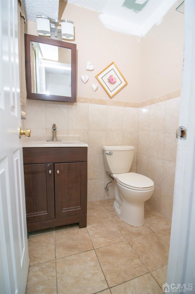 22 Keith Ct, Kendall Park, NJ 08824 - photo 7
