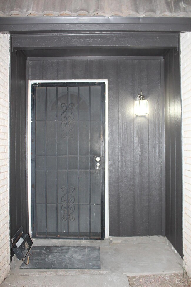 2116 Septiembre Dr, El Paso, TX 79935 - photo 2