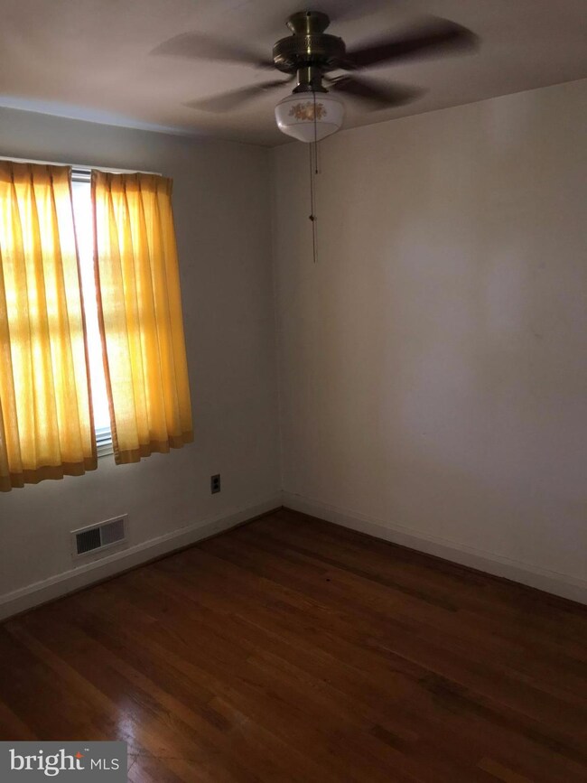 4114 Dudley Ave, Baltimore, MD 21213 - photo 6