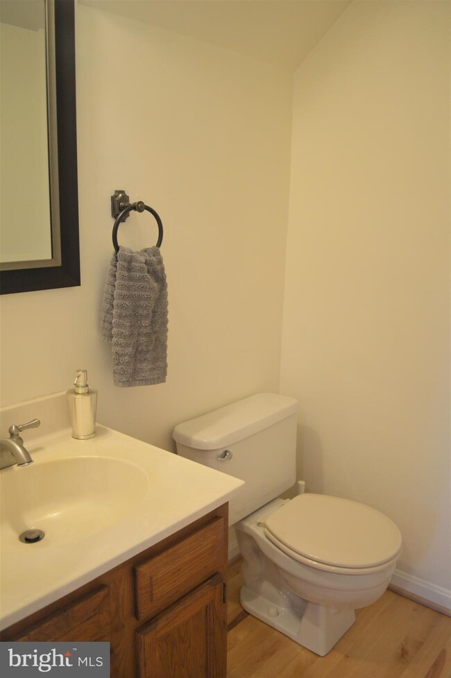 9627 Clocktower Ln, Columbia, MD 21046 - photo 5