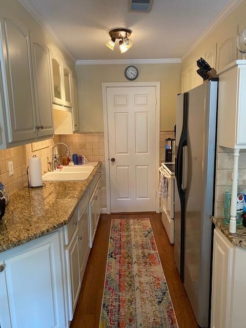 Montevista Kitchen 1