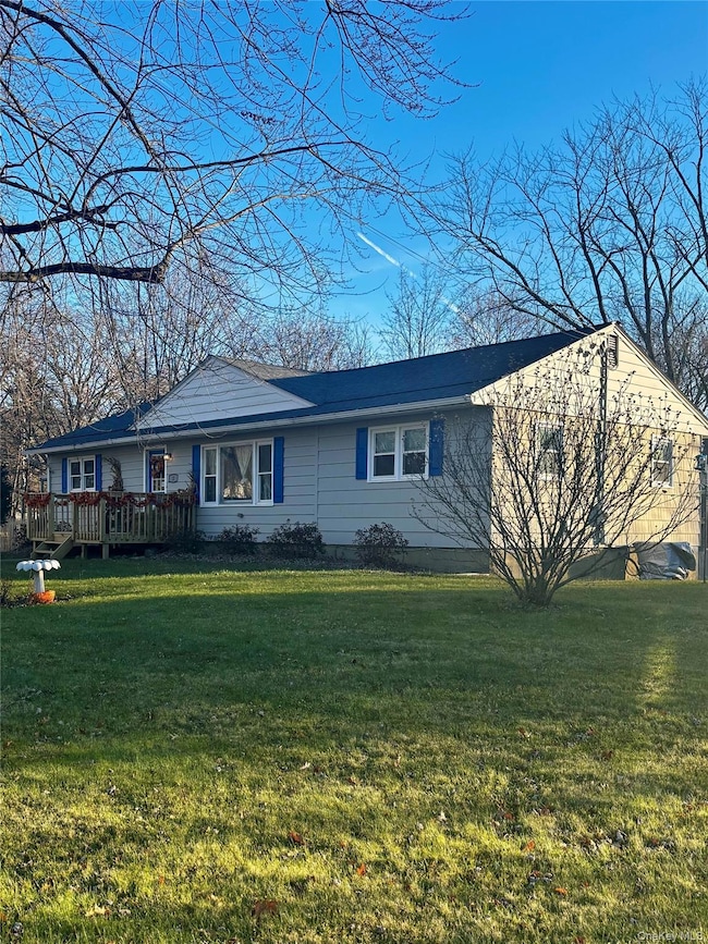 2 Flamingo Dr, Newburgh, NY 12550 - photo 3