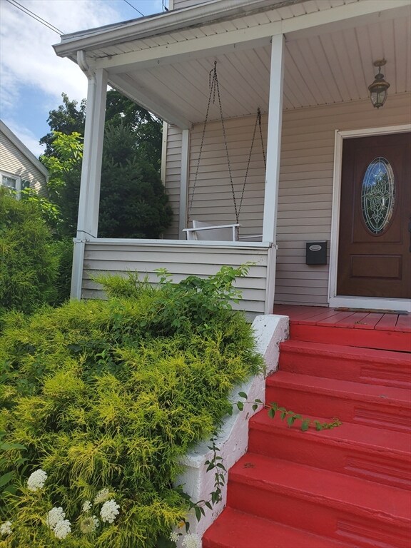 370 University Ave, Lowell, MA 01854 - photo 2