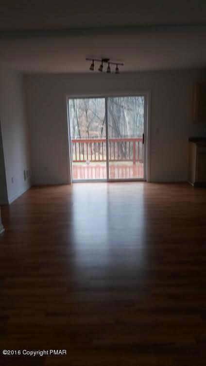 702 C Ave, Stroudsburg, PA 18360 - photo 5