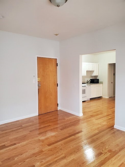 314 Fuller St unit 6, Boston, MA 02124 - photo 2