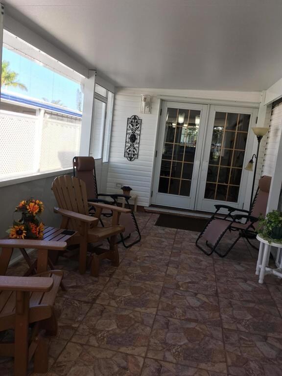Front Encl Porch