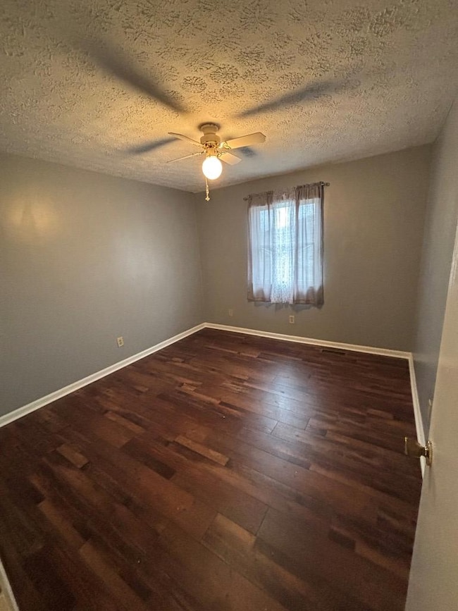 709 Chert Ln, Beckley, WV 25801 - photo 4