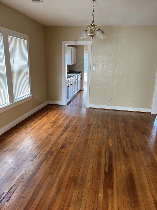 931 Fugate St, Houston, TX 77009 - photo 6