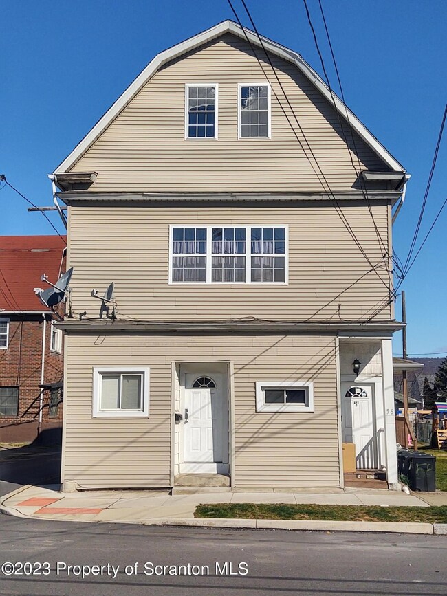 58 W Broad St, Nanticoke, PA 18634 - photo 2