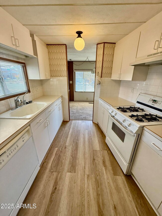 5608 E Player Place, Mesa, AZ 85215 - photo 3