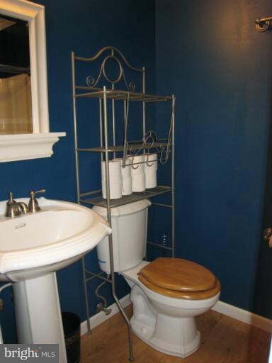 12618 Magna Carta Rd, Herndon, VA 20171 - photo 4