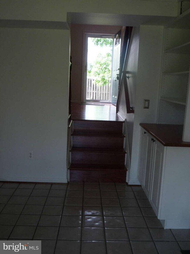 2421 Yarmouth Ln, Crofton, MD 21114 - photo 4