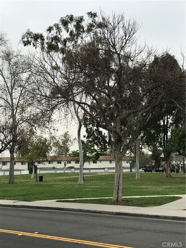 5417 Mead Dr, Buena Park, CA 90621 - photo 4