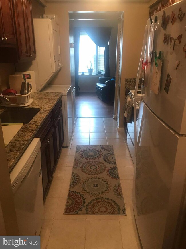 2170 Monaghan Dr, Herndon, VA 20170 - photo 2