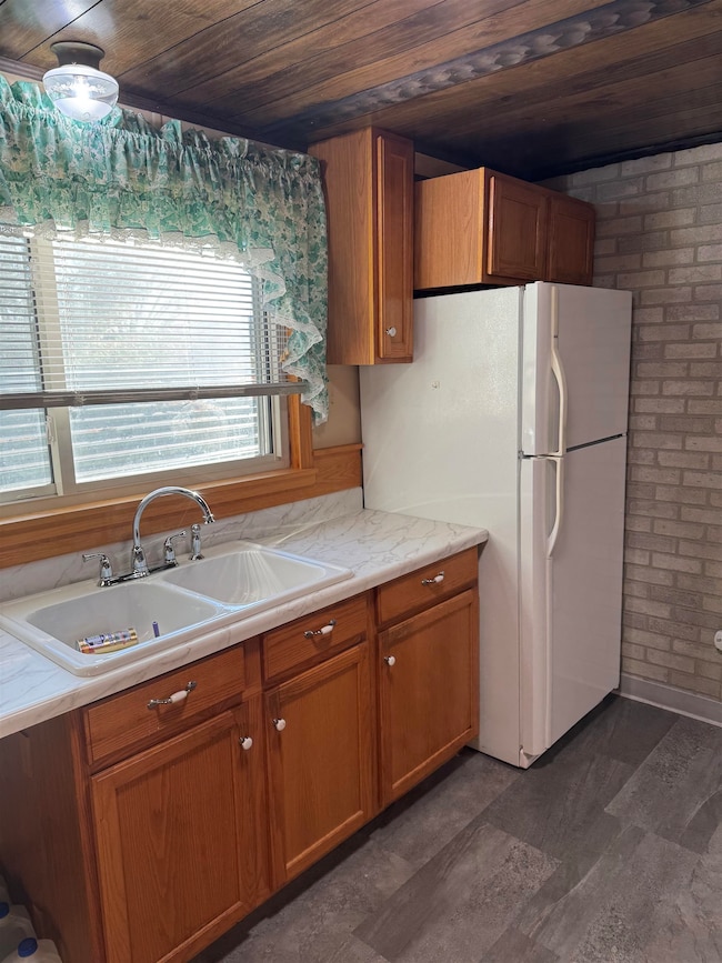 2 Wagon Dr, Brattleboro, VT 05301 - photo 3