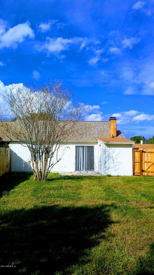 8914 Ivey Rd, Jacksonville, FL 32216 - photo 2