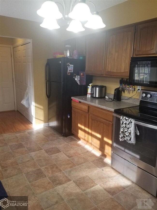 214 W Logan St, Osceola, IA 50213 - photo 6