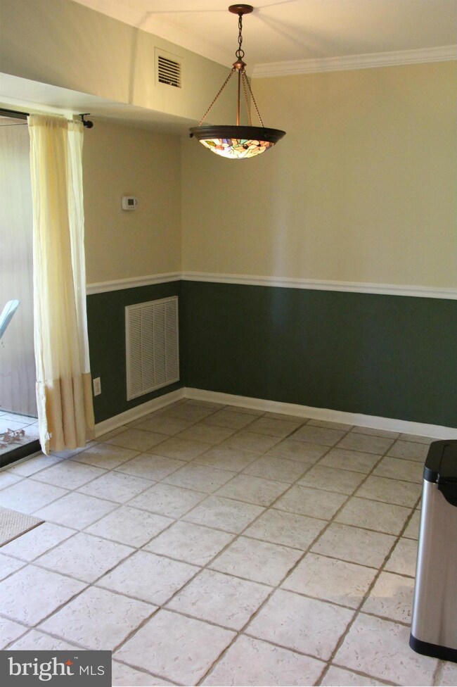 2240 Castle Rock Square unit 21C, Reston, VA 20191 - photo 4