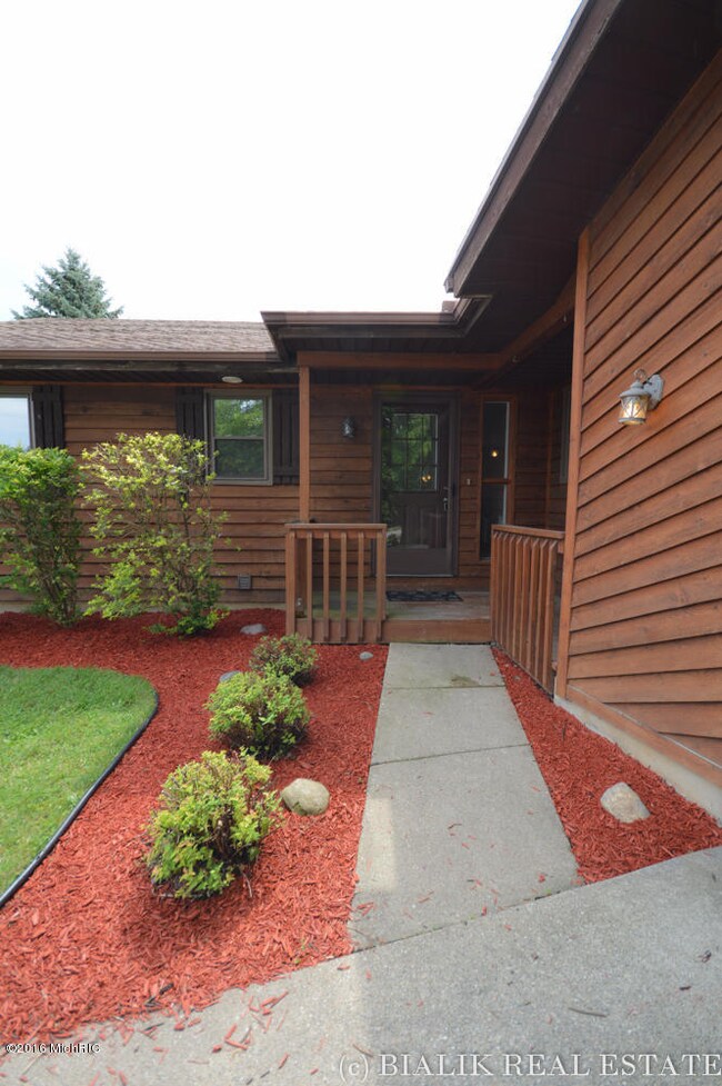 914 Woodspointe Dr SW, Byron Center, MI 49315 - photo 3