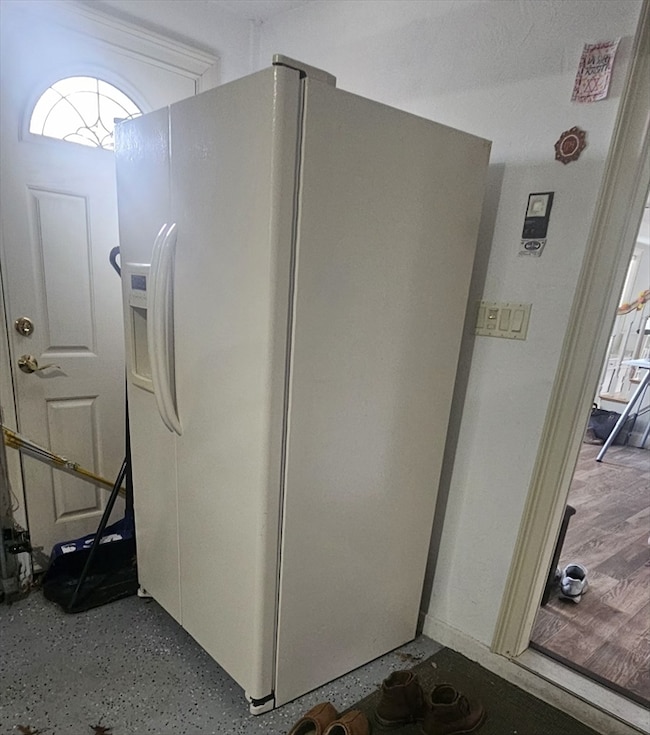 227 Thurber Ave, Attleboro, MA 02703 - photo 5