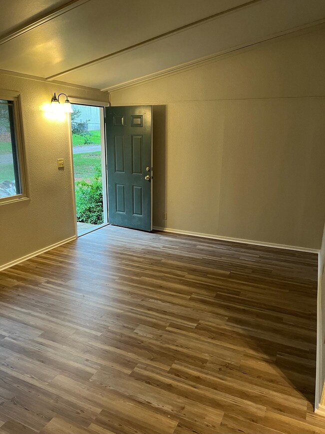 1569 Coombs Dr unit 1, Tallahassee, FL 32308 - photo 2