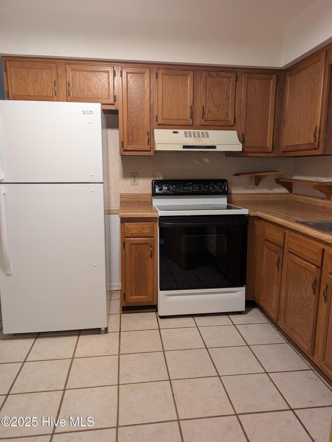 214 W Volant St, Hubert, NC 28539 - photo 7