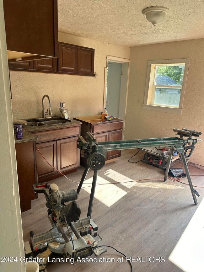 717 N Pine St, Lansing, MI 48906 - photo 6