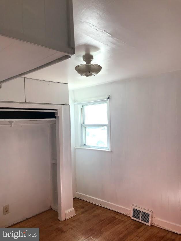 8442 Bay Dr, Pasadena, MD 21122 - photo 6