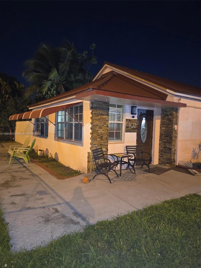 102 W 27th St, Hialeah, FL 33010 - photo 2