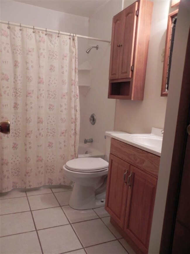 504 E Ohio Ct, Sturgis, MI 49091 - photo 5