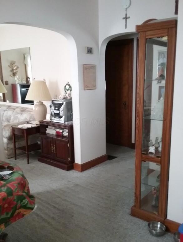 717 S. Harris Dining Room