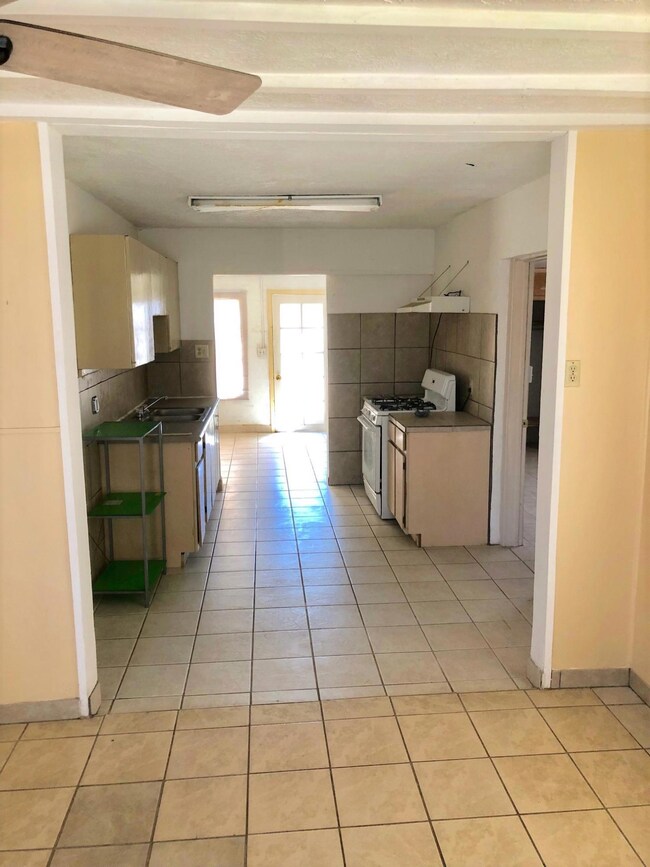 7514 Monterrey Dr, El Paso, TX 79915 - photo 7