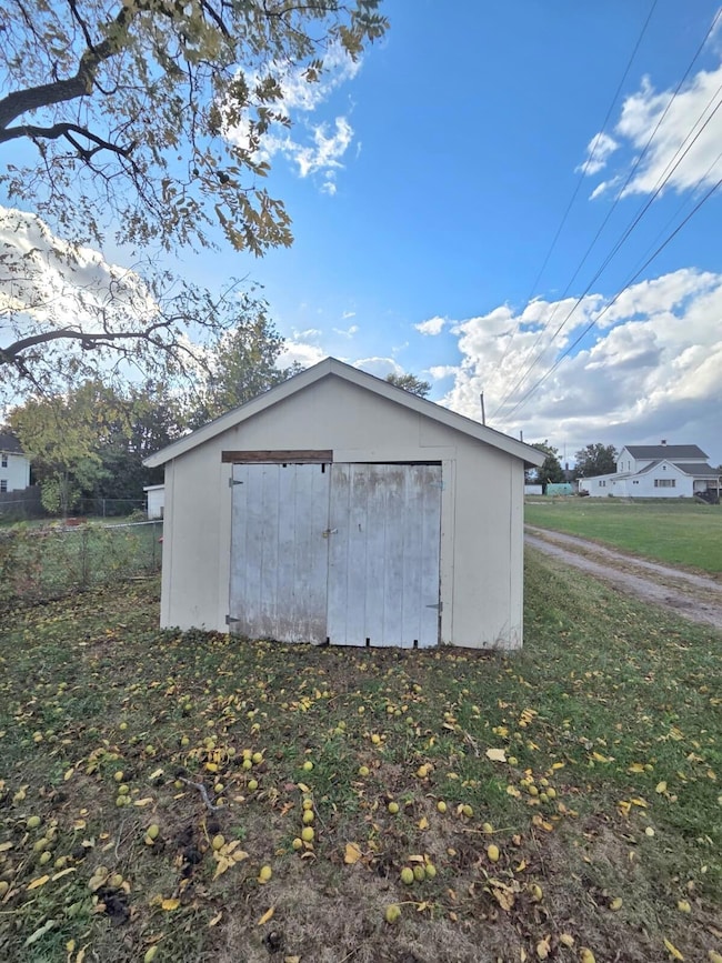 120 N Springhill St, Bellefontaine, OH 43311 - photo 7