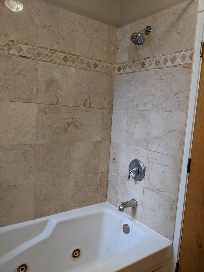 2737 W Arthur Ave unit 1, Chicago, IL 60645 - photo 5