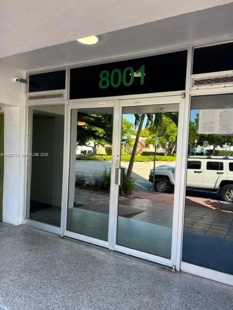 8001 Crespi Blvd unit 2D, Miami Beach, FL 33141 - photo 4