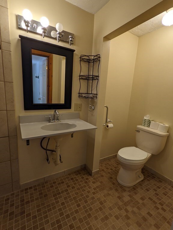 69 Buttonwood Ave unit 2, Sutton, MA 01590 - photo 7