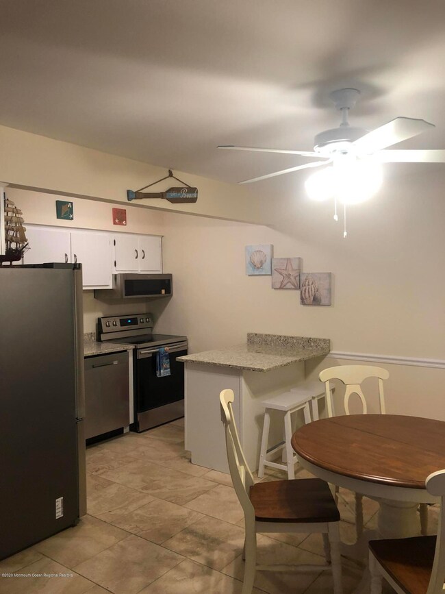 Yacht Harbor unit B19, Sea Bright, NJ 07760 - photo 5