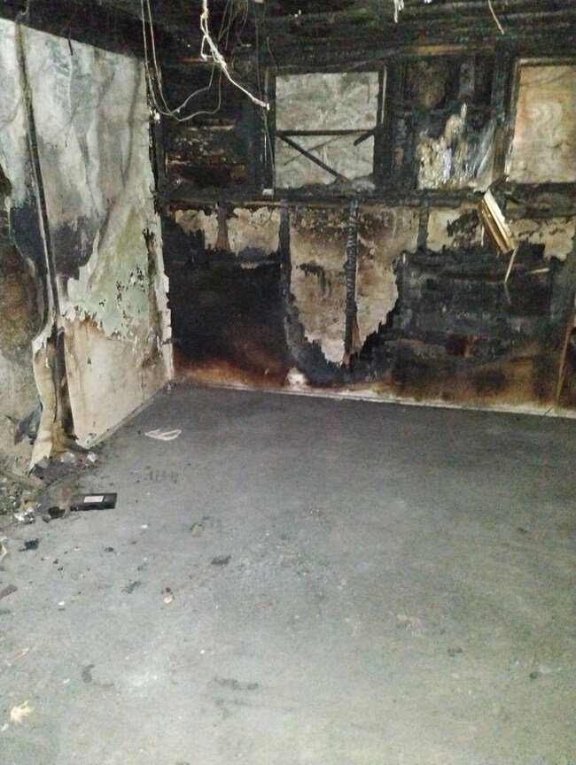 3858 Virginia St, Gary, IN 46409 - photo 6