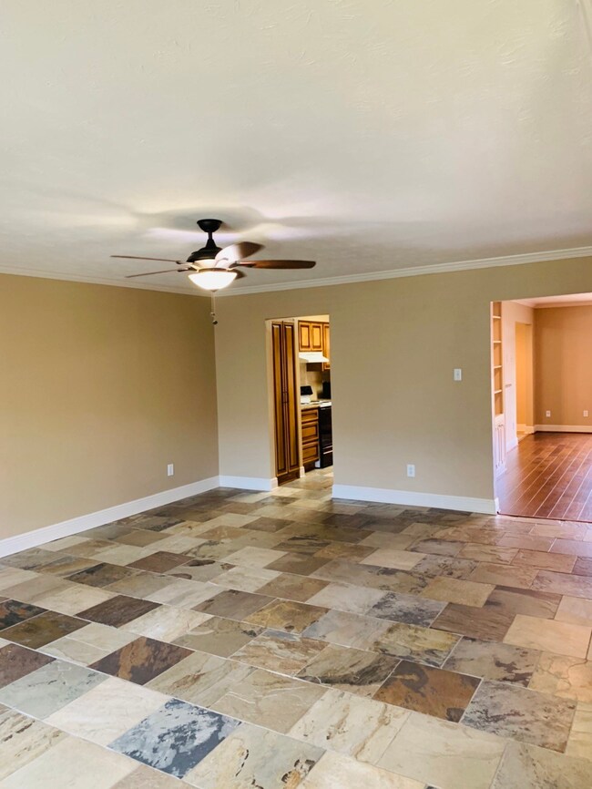 14364 Misty Meadow Ln, Houston, TX 77079 - photo 3