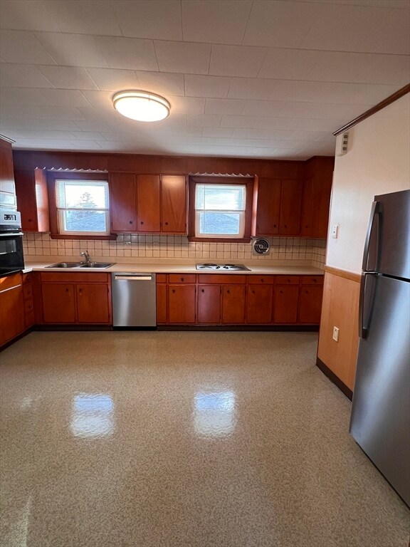 24 Proctor St unit 2, Peabody, MA 01960 - photo 4